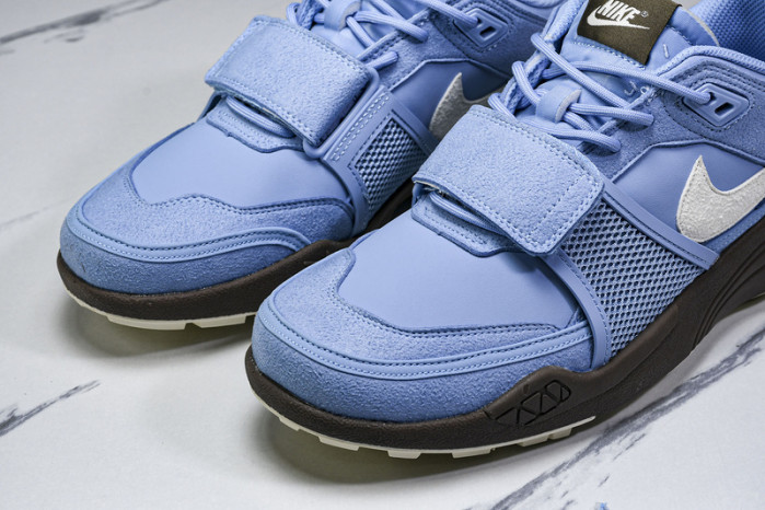 Nike Zoom Field Jaxx SP Travis Scott HQ3072-400