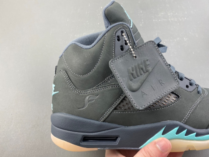 (2026) Solefly x Air Jordan 5 Retro IU0734-001