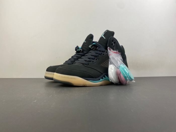 (2026) Solefly x Air Jordan 5 Retro IU0734-001