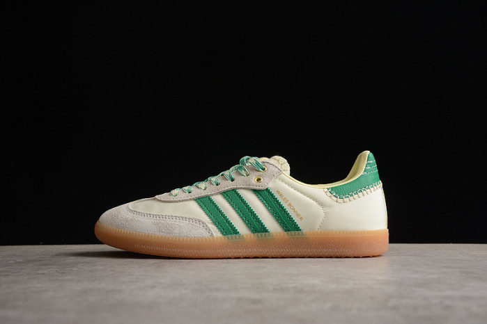ad low-top sneaker 23031316