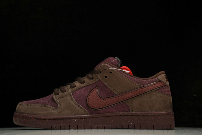 nike sb dunk low "city of love" fn0619-600