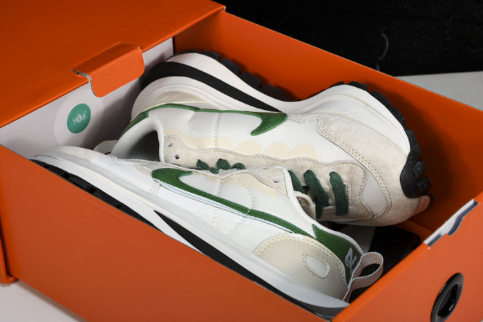 sacai x vaporwaffle 