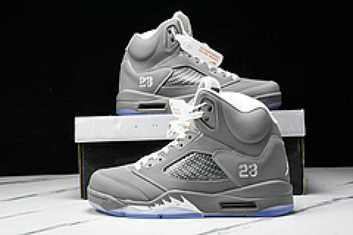 (2011) Jordan 5 Retro 