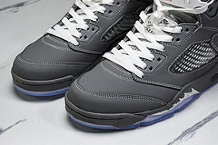 (2011) Jordan 5 Retro 