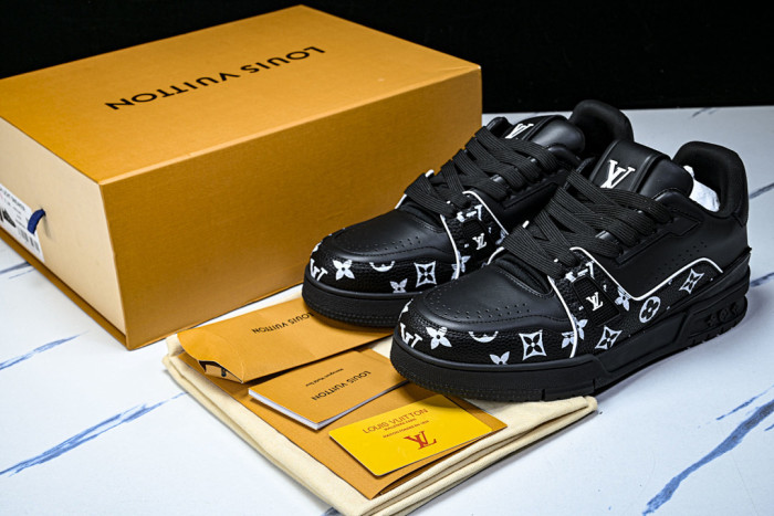 LOVT SNEAKER lv-560