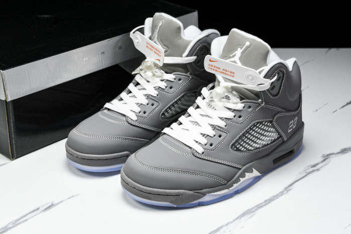 (2011) Jordan 5 Retro 