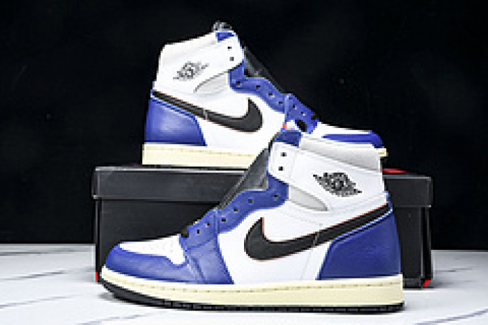 Air Jordan 1 High OG Rare Air “Deep Royal Blue” DZ5485-100