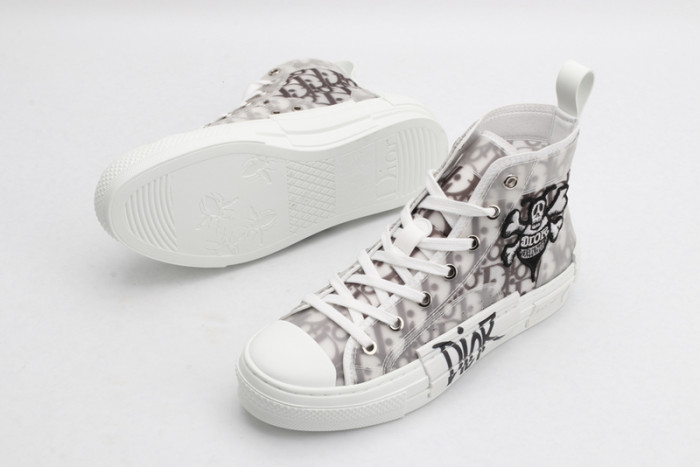 dr b23 homme kaws h903p165