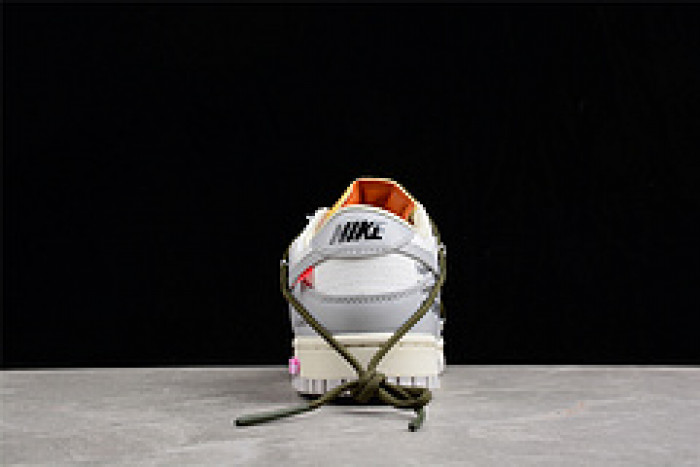 nike dunk low of lot 22 of 50 dm1602-124