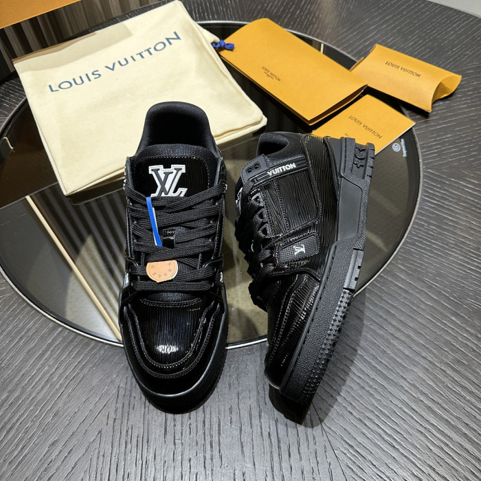 LOVT SNEAKER lv-495