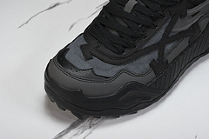 of sneakers ow-33