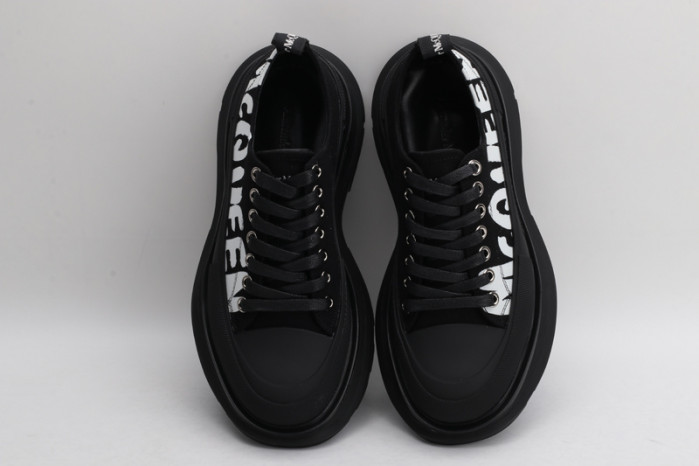 alex mcqu sneakers 112624