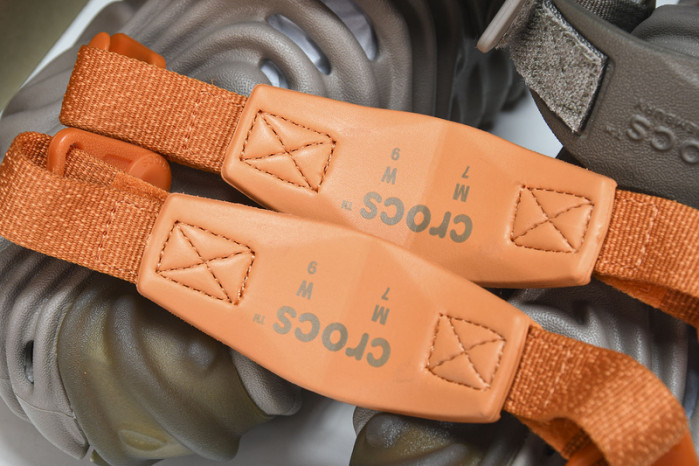 Cr0c5 Pollex Clog by Salehe Bembury Menemsha CP-2