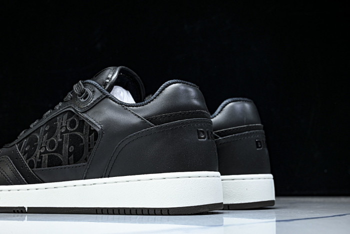 DR B27 LOW-TOP SNEAKERS DR-197