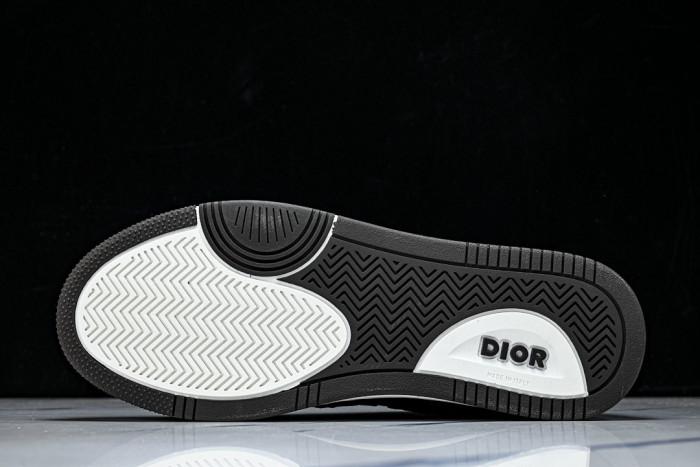 DR B27 LOW-TOP SNEAKERS DR-197
