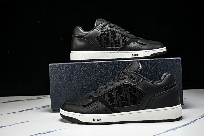 DR B27 LOW-TOP SNEAKERS DR-197