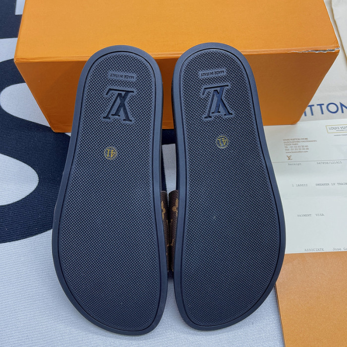 lovt sandal