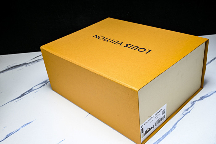 LOVT SNEAKER lv-571