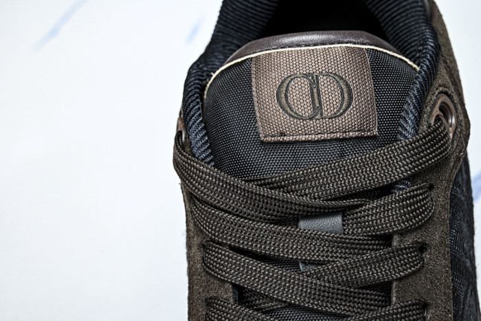 DR B27 LOW-TOP SNEAKERS DR-203
