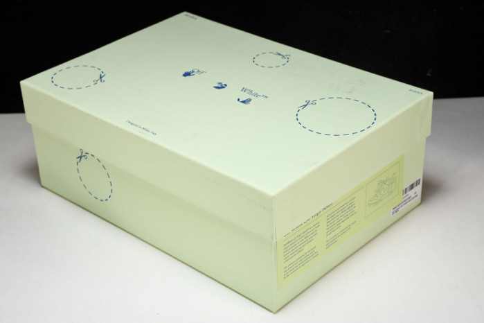 of sneakers ow-22
