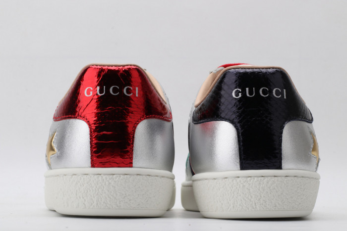 ad low-top sneaker
