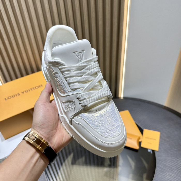 LOVT SNEAKER lv-235