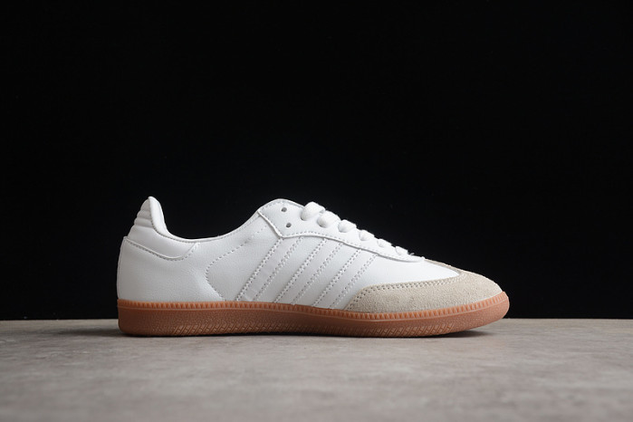 ad low-top sneaker 2303132