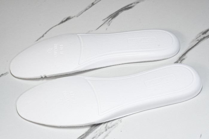 of c/o odsy-1000 sneakers ow-35