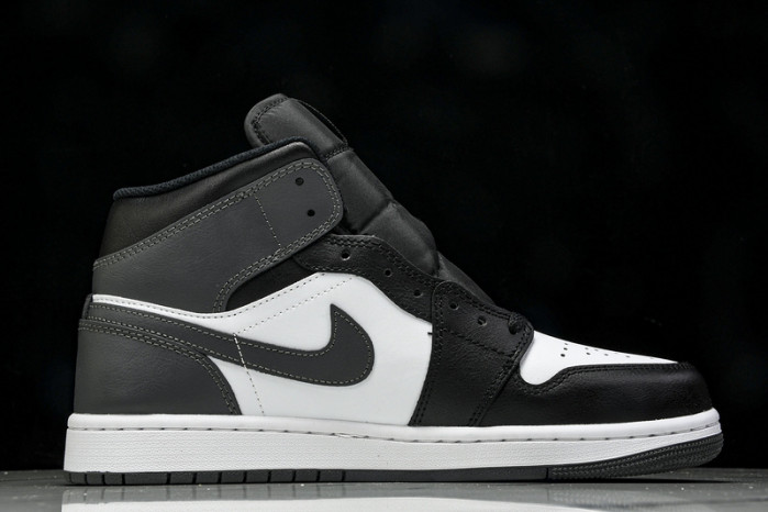 Jordan 1 Mid 