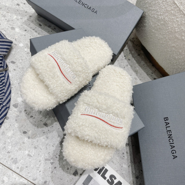 BL SLIPPERS