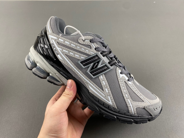 New Balance 1906R M1906RLG