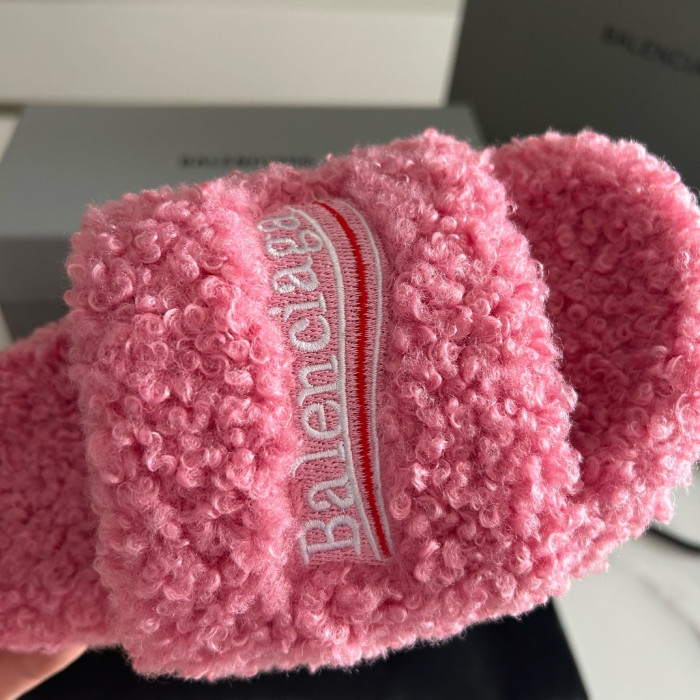 BL SLIPPERS
