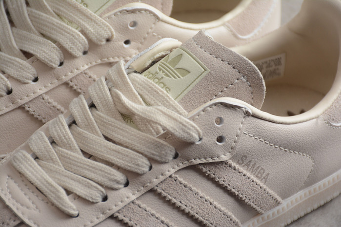 ad low-top sneaker 23031319