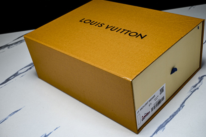 LOVT SNEAKER lv-572