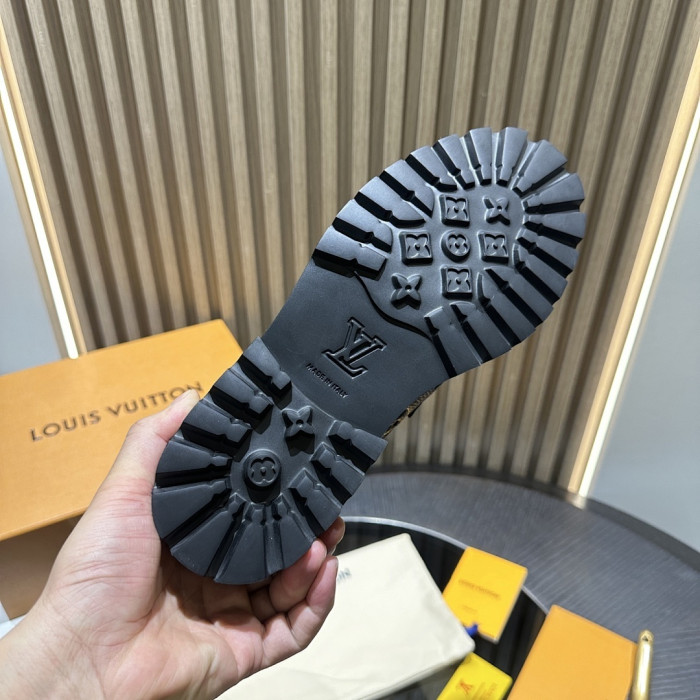LOVT SNEAKER lv-590