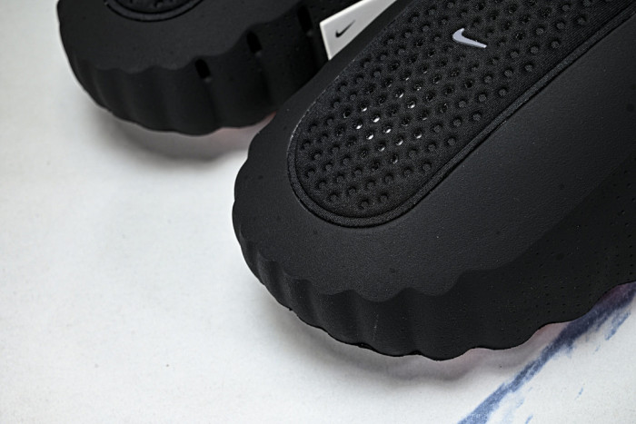 Nike Mind 001 