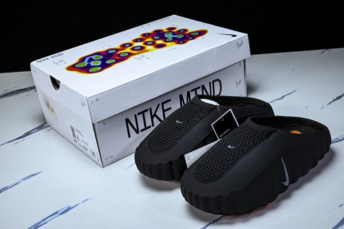 Nike Mind 001 