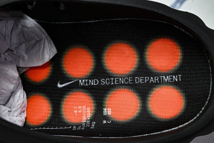 Nike Mind 001 
