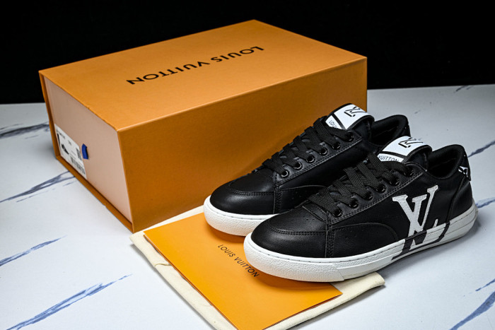 LOVT SNEAKER LV-604