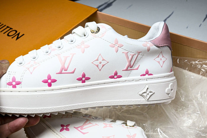 LOVT SNEAKER LV-605