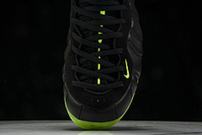 Nike Air Foamposite One Black Volt (CAN GLOW ) HF2902-001