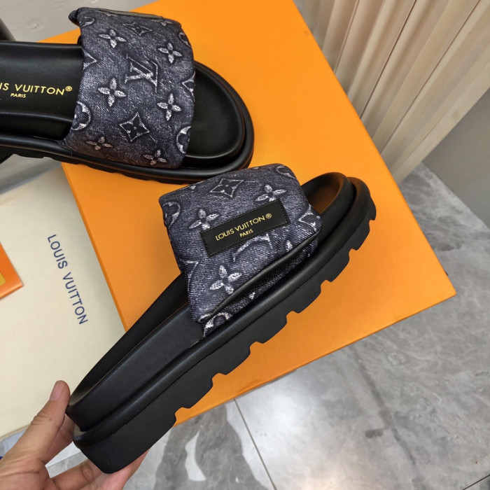 lovt sandal
