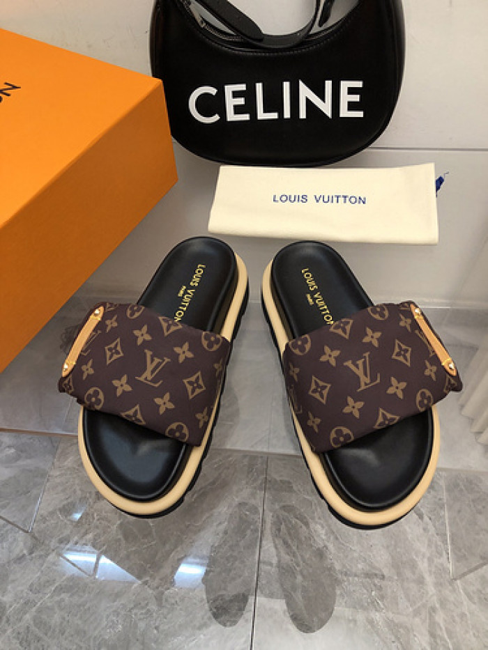 lovt sandal