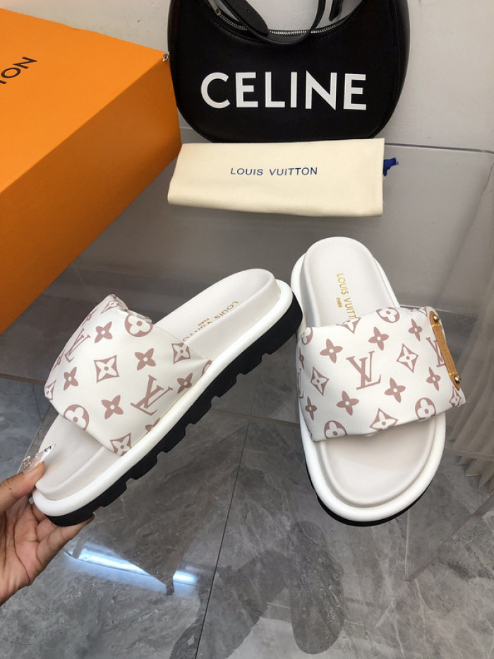 lovt sandal