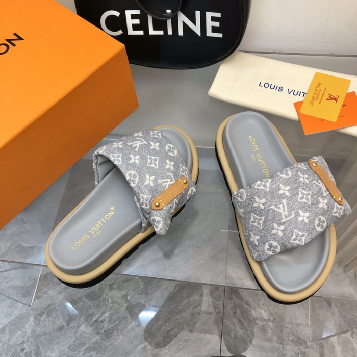 lovt sandal