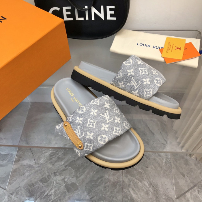 lovt sandal