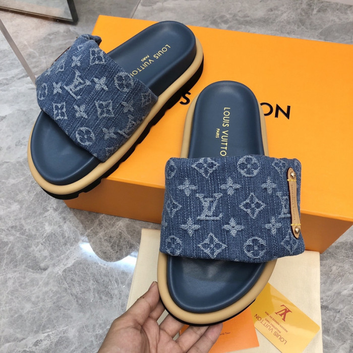 lovt sandal