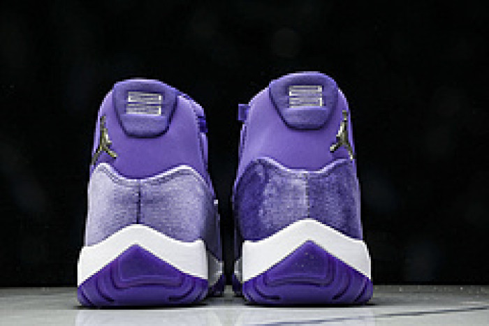 Air Jordan 11 CT8012-555
