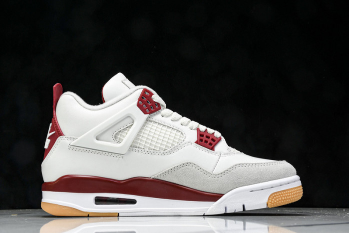 Nike SB x Air Jordan 4 “Varsity Red DR5415-106