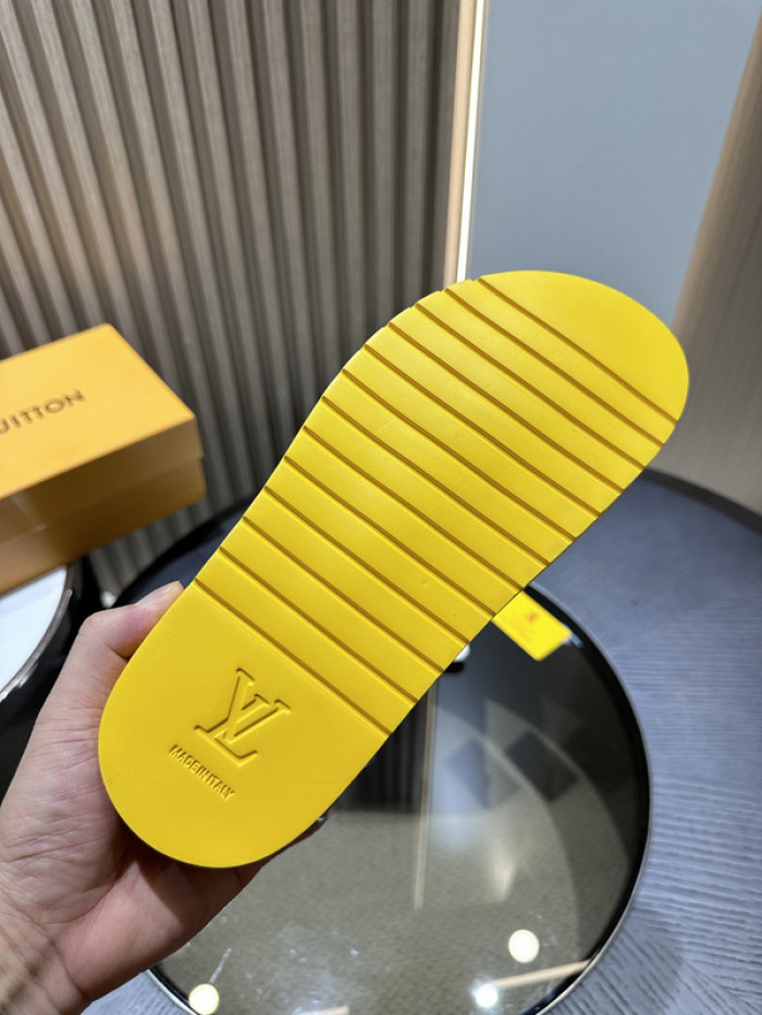 lovt sandal